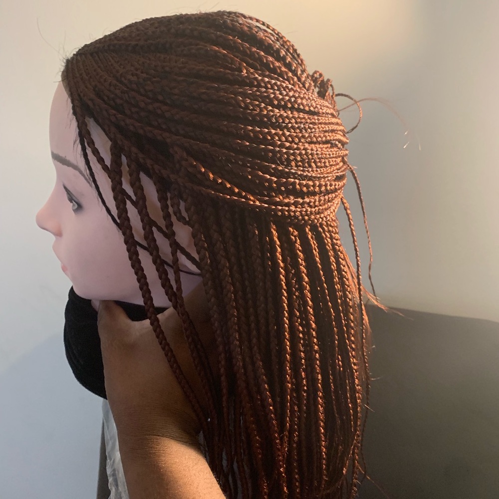Braided wig - Picture 5 of 8